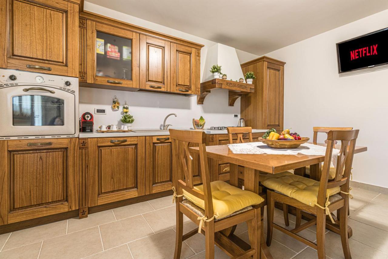 Wanderlust Apt In Villa Con Piscina - 45 Min Venezia - Zona Unesco San Pietro Di Feletto Exteriör bild